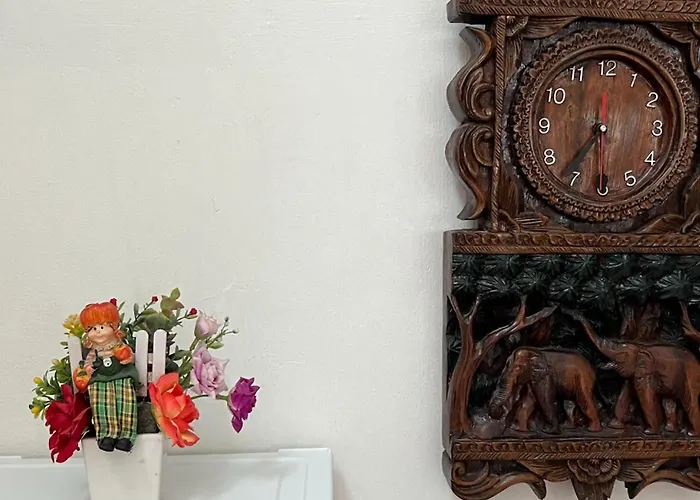 Ree House Sukhumvit Adults Only Near Mrt