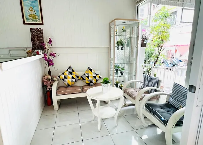 게스트하우스 Ree House Sukhumvit Adults Only Near Mrt