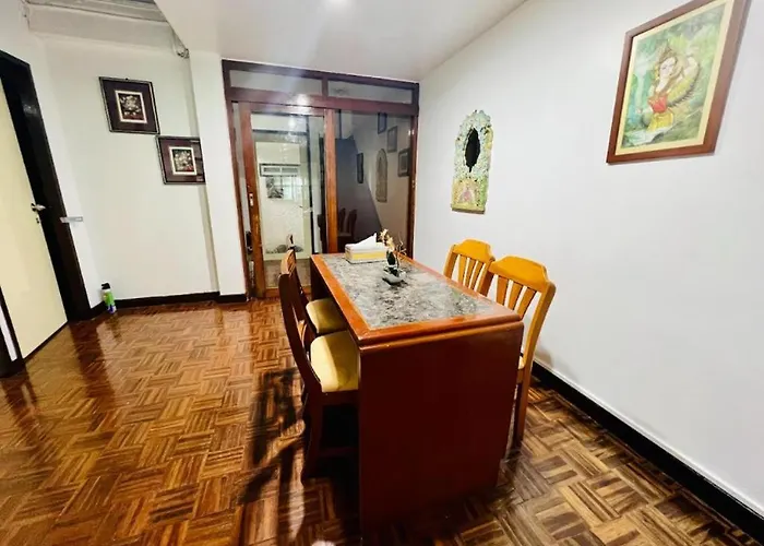 Ree House Sukhumvit Adults Only Near Mrt