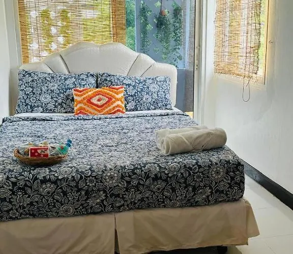 Ree House Sukhumvit Adults Only Near Mrt 게스트하우스 3*