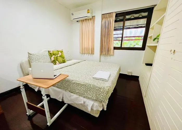 게스트하우스 Ree House Sukhumvit Adults Only Near Mrt 3*