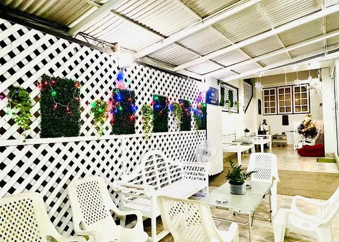 Ree House Sukhumvit Adults Only Near Mrt 3*