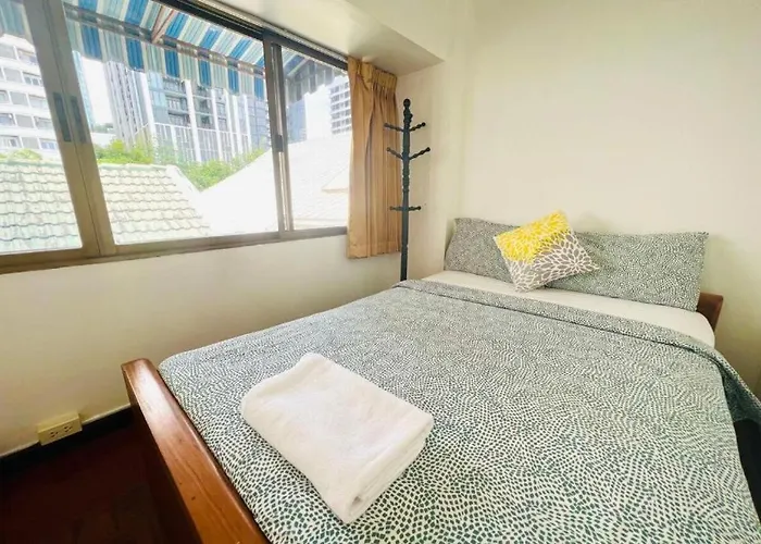 Ree House Sukhumvit Adults Only Near Mrt 3* 방콕