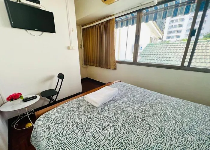 게스트하우스 Ree House Sukhumvit Adults Only Near Mrt