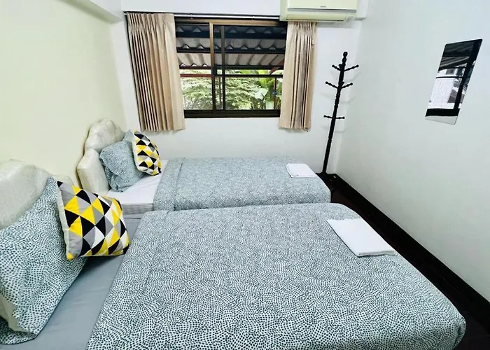 Ree House Sukhumvit Adults Only Near Mrt 게스트하우스 방콕
