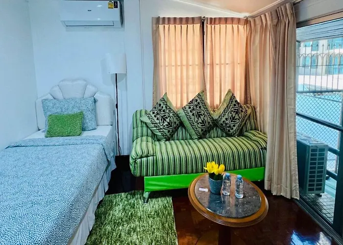 Ree House Sukhumvit Adults Only Near Mrt