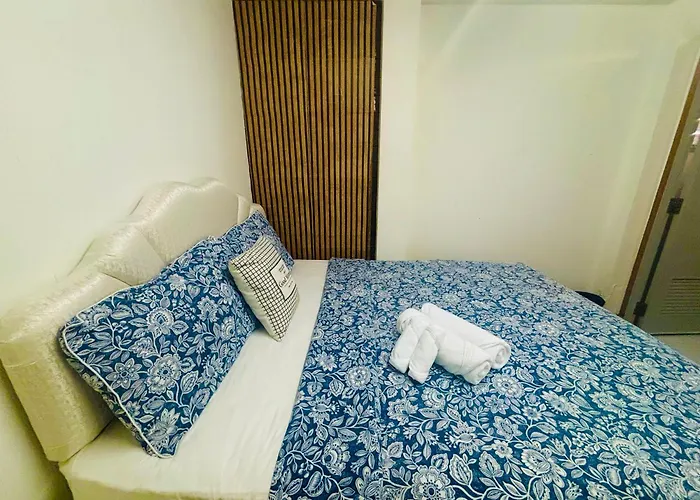 게스트하우스 Ree House Sukhumvit Adults Only Near Mrt 3*