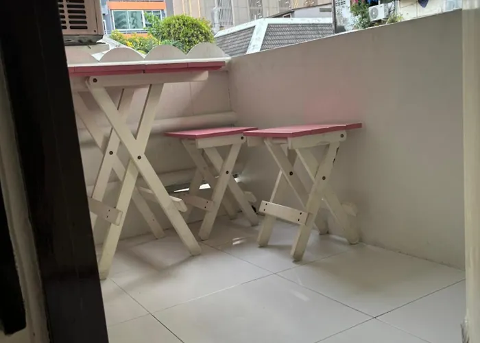Ree House Sukhumvit Adults Only Near Mrt 3* 방콕