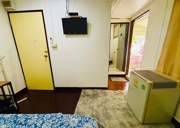 Ree House Sukhumvit Adults Only Near Mrt 게스트하우스