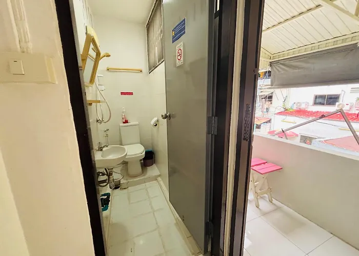 Ree House Sukhumvit Adults Only Near Mrt 방콕